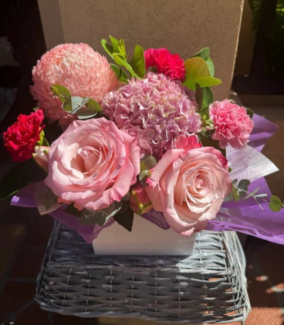 I Love You - The perfect choice for every occasion. Pretty pink, soft tones. Ideal for Birthdays, Sympathies, Romantic Arrangement