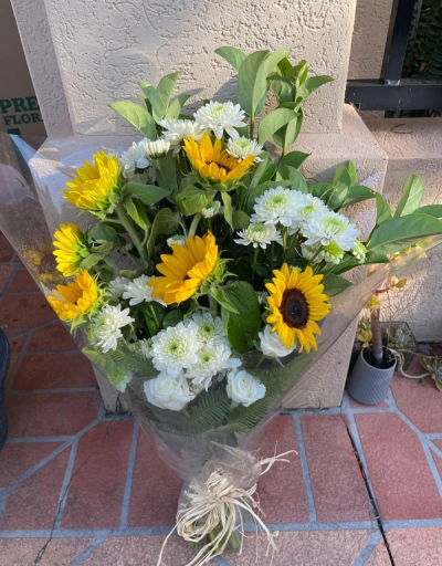 Funeral Bouquet - Tied flowers in yellows and whites